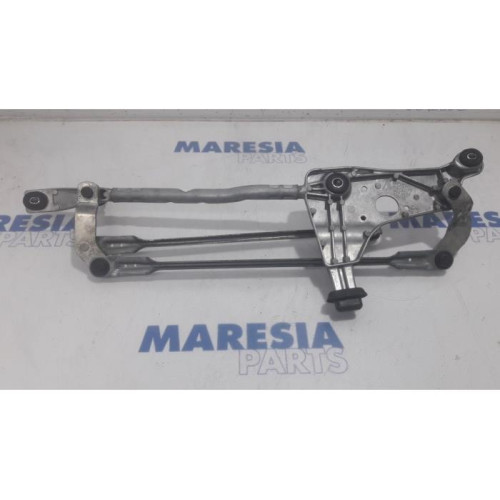 Peugeot - 308 - Wiper mechanism
