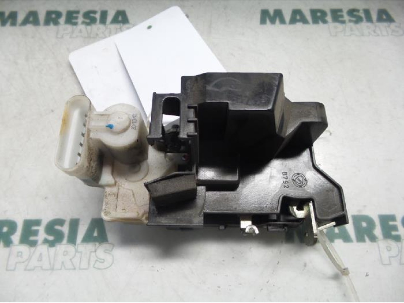 Fiat - Doblo - Door lock mechanism 4-door, front left