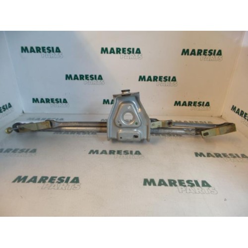 Renault - Clio - Wiper mechanism