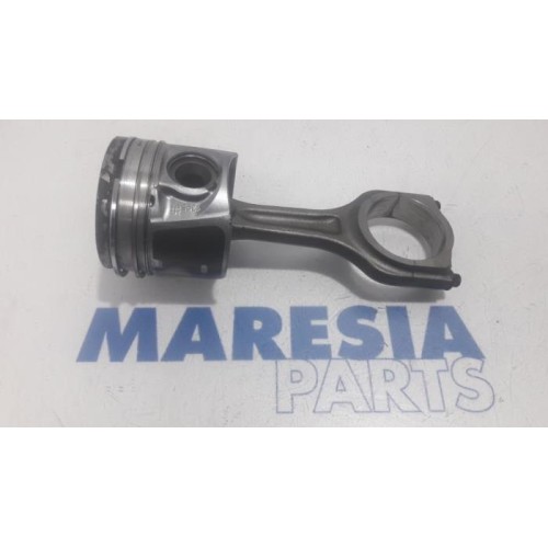 Peugeot - 208 - Piston