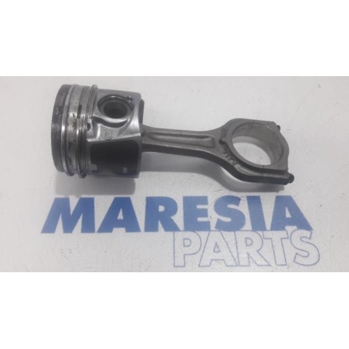 Peugeot - 208 - Piston