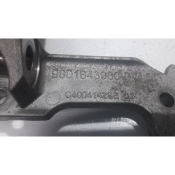 Peugeot - 208 - Alternator lower bracket