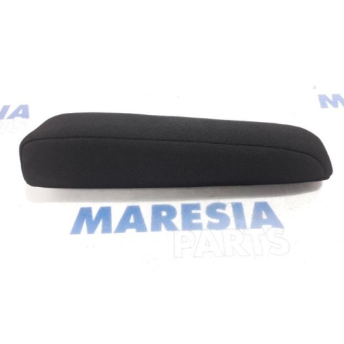 Citroen - C4 Grand Picasso - Armrest