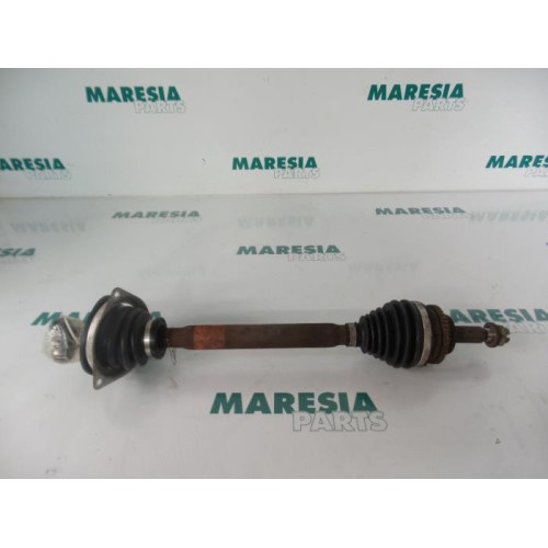 Renault - Megane - Front drive shaft, left