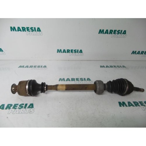 Renault - Megane - Front drive shaft, right