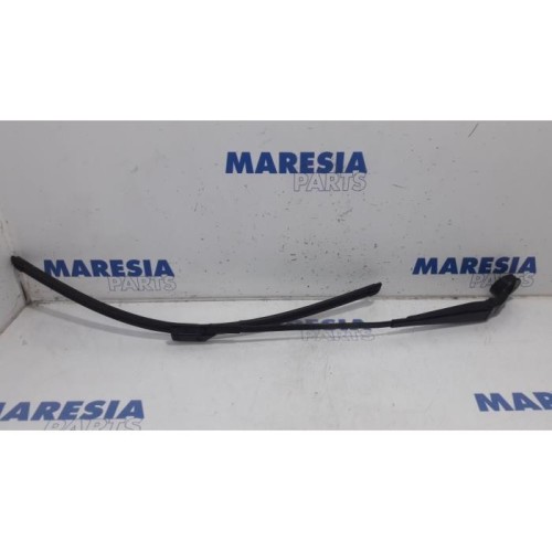 Renault - Espace - Front wiper arm