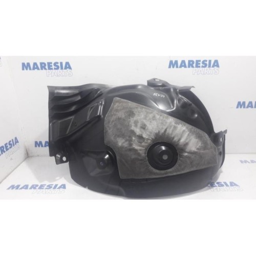 Renault - Megane - Wheel arch liner