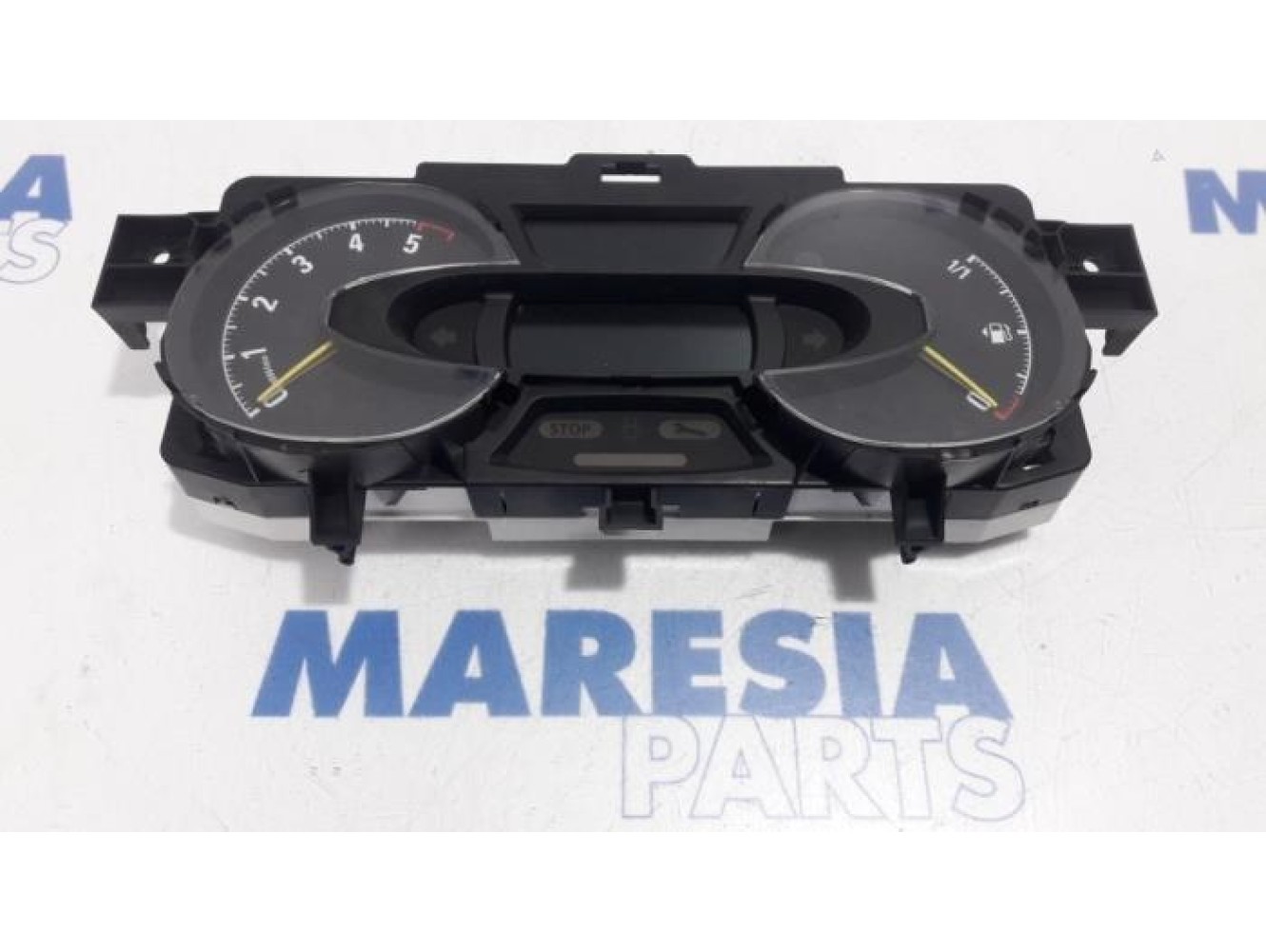 Opel - Vivaro - Instrument panel
