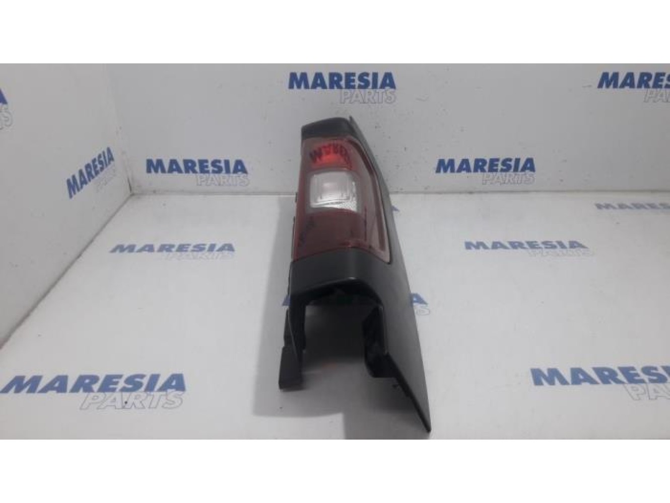 Opel - Vivaro - Achterlicht links