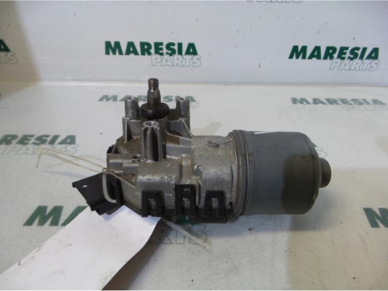 Renault - Clio - Front wiper motor