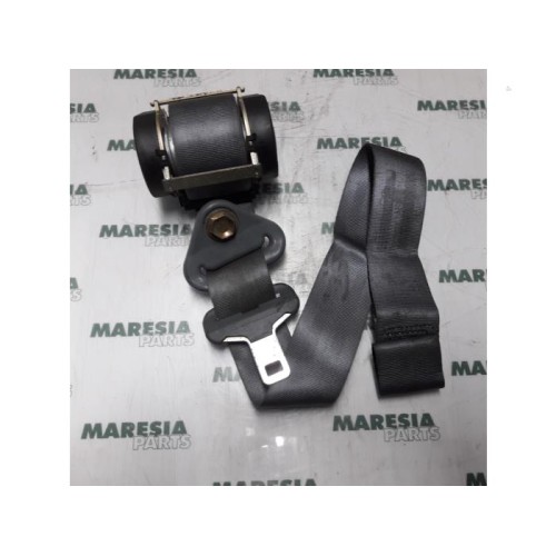Renault - Megane - Front seatbelt, left