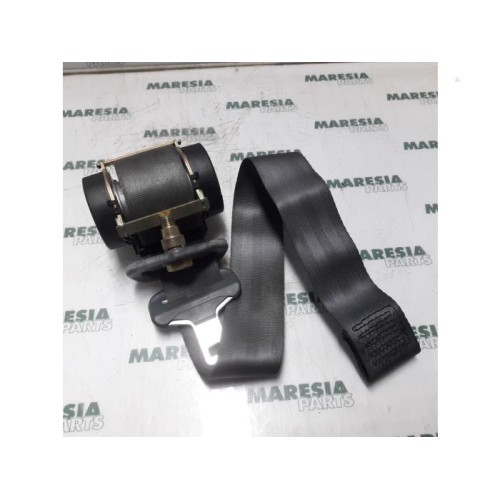 Renault - Megane - Front seatbelt, left