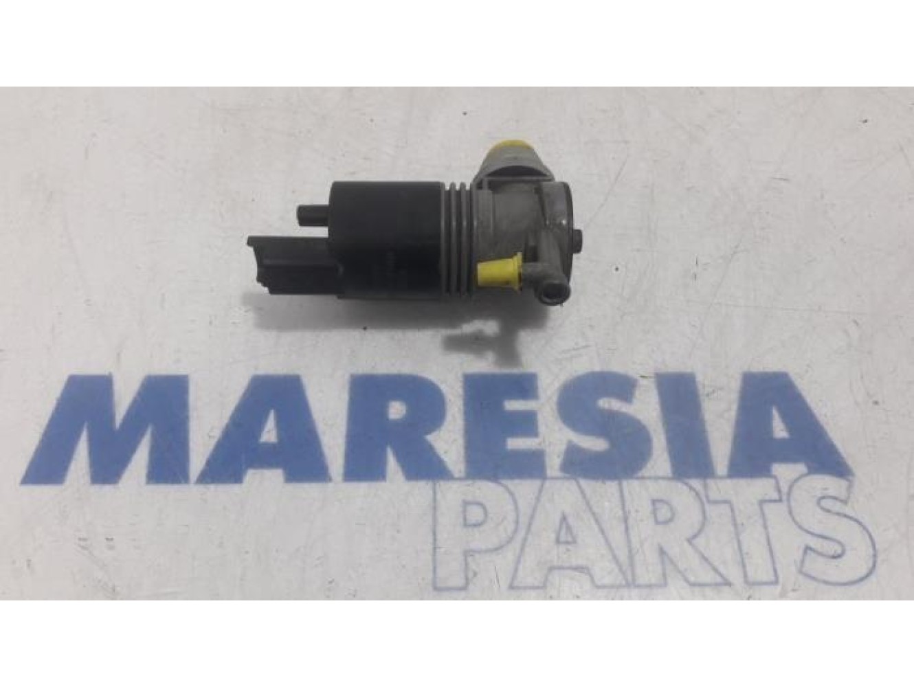 Opel - Vivaro - Scheibensprüherpumpe vorne