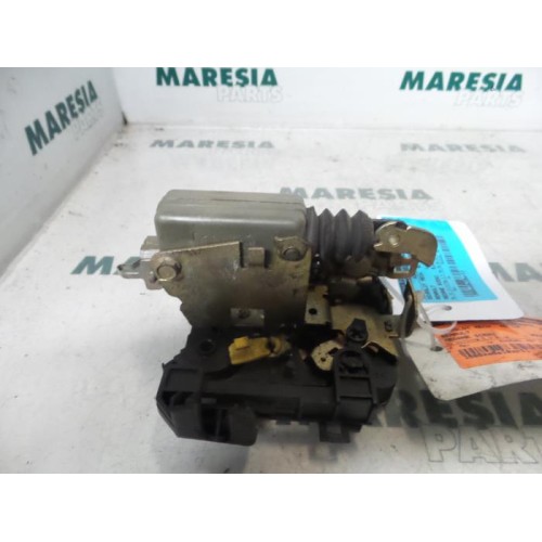 Renault - Megane Scenic - Door lock mechanism 4-door, front left