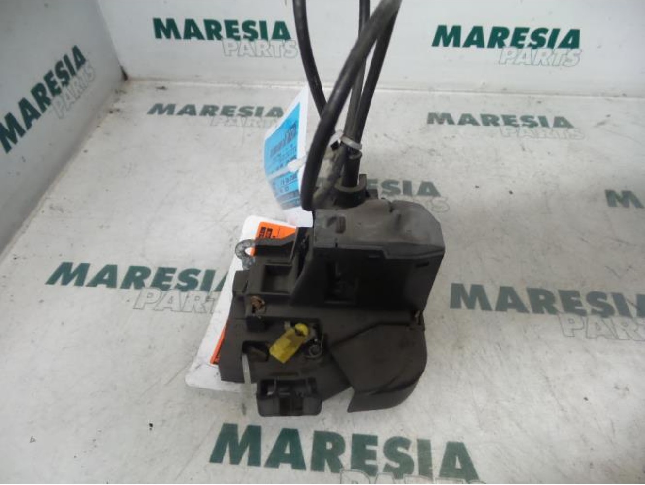 Renault - Megane Scenic - Door lock mechanism 4-door, front left