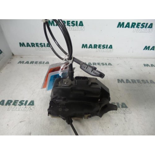 Renault - Megane Scenic - Door lock mechanism 4-door, front left
