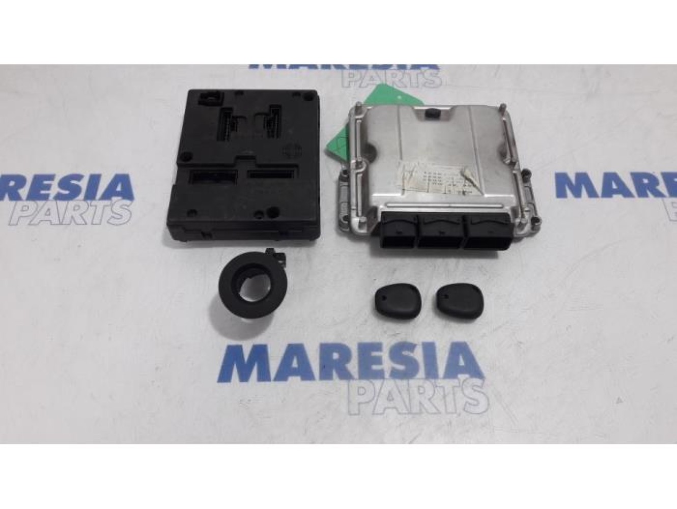 Renault - Megane Scenic - Engine management computer