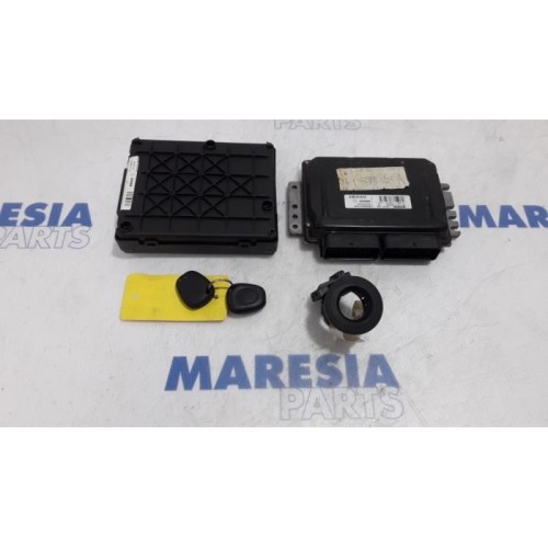 Renault - Megane Scenic - Engine management computer