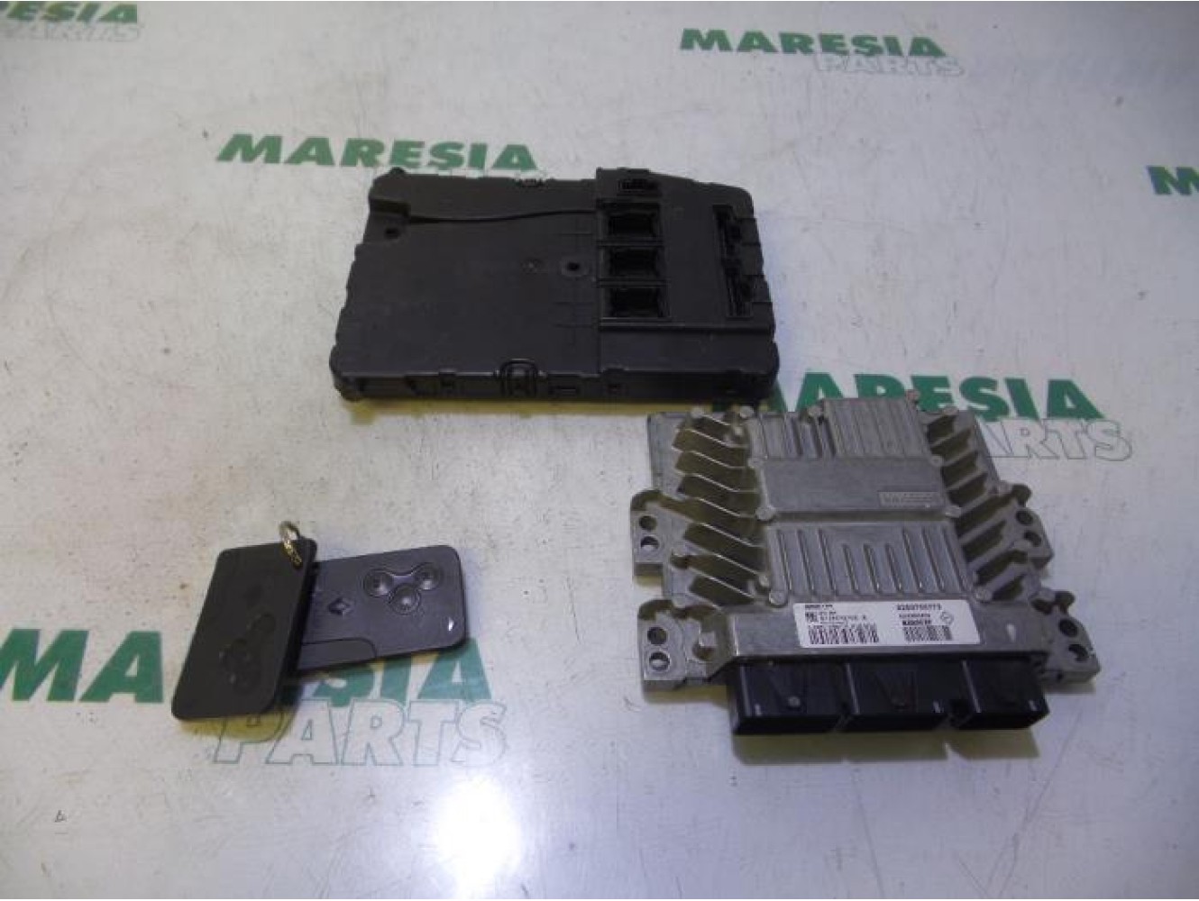 Renault - Megane Scenic - Engine management computer
