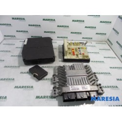 Renault - Megane Scenic - Engine management computer