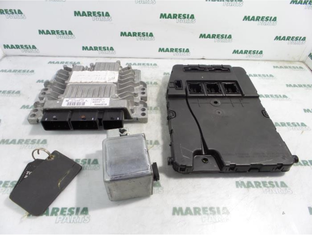 Renault - Megane Scenic - Engine management computer