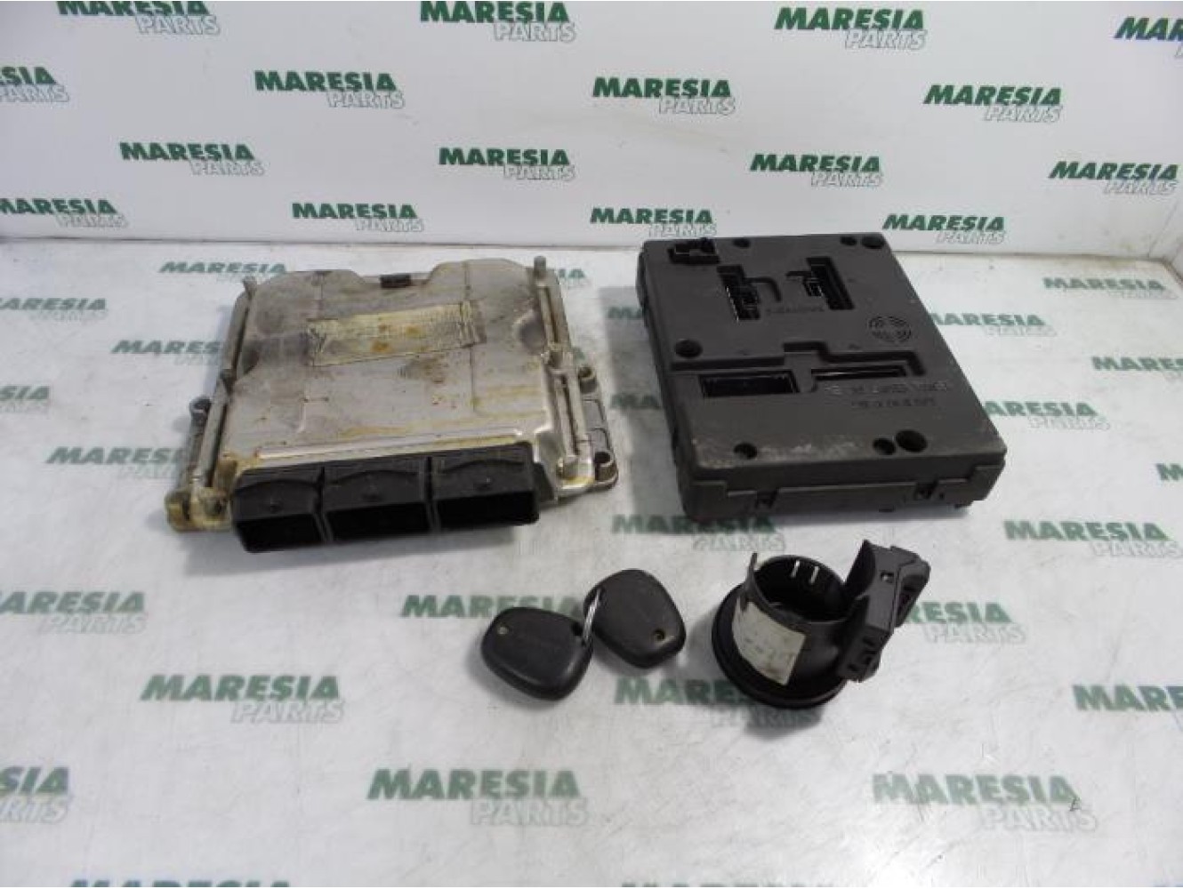 Renault - Megane Scenic - Engine management computer