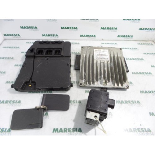 Renault - Megane Scenic - Engine management computer