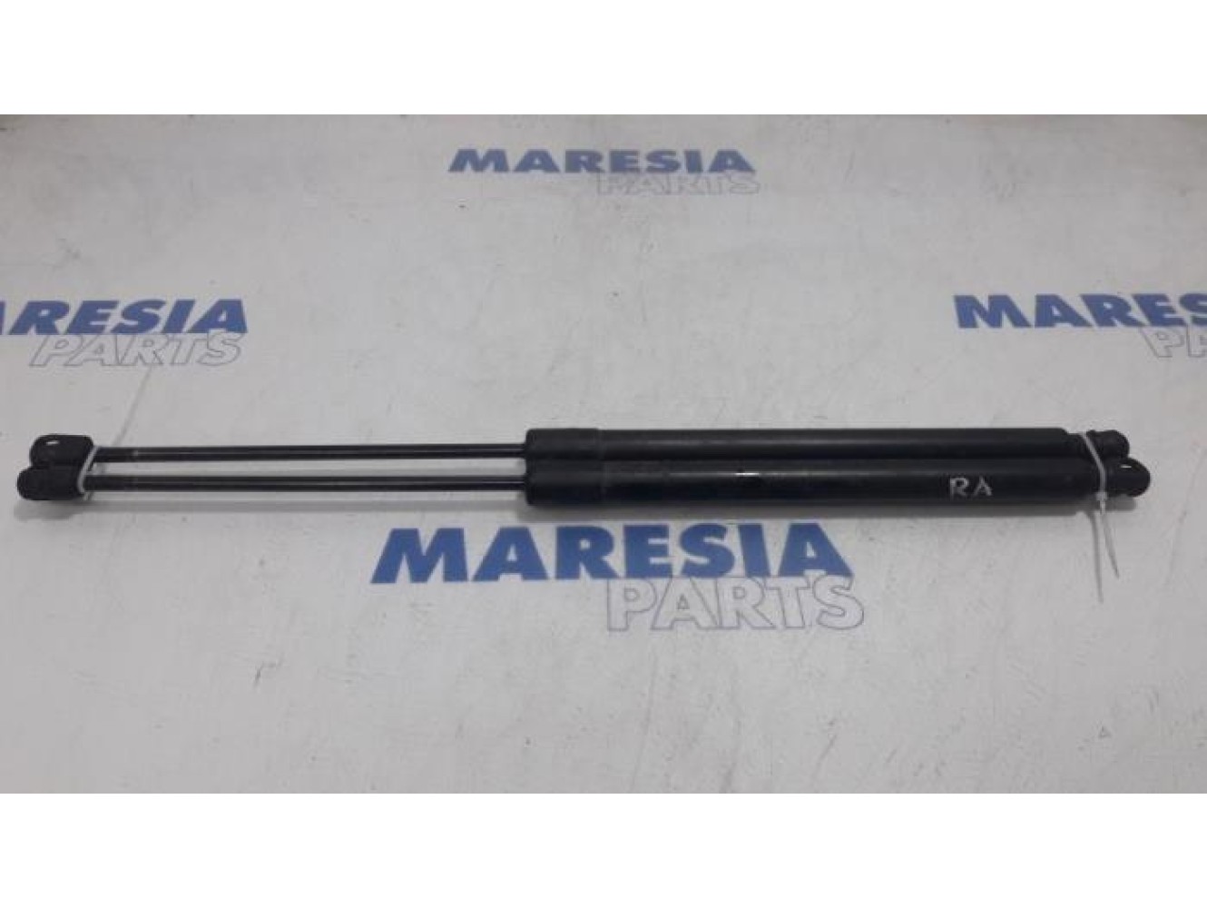 Citroen - C5 - Set of tailgate gas struts