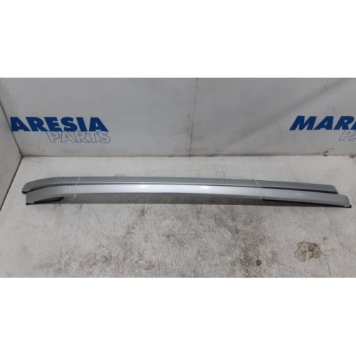 Peugeot - 2008 - Roof rail kit