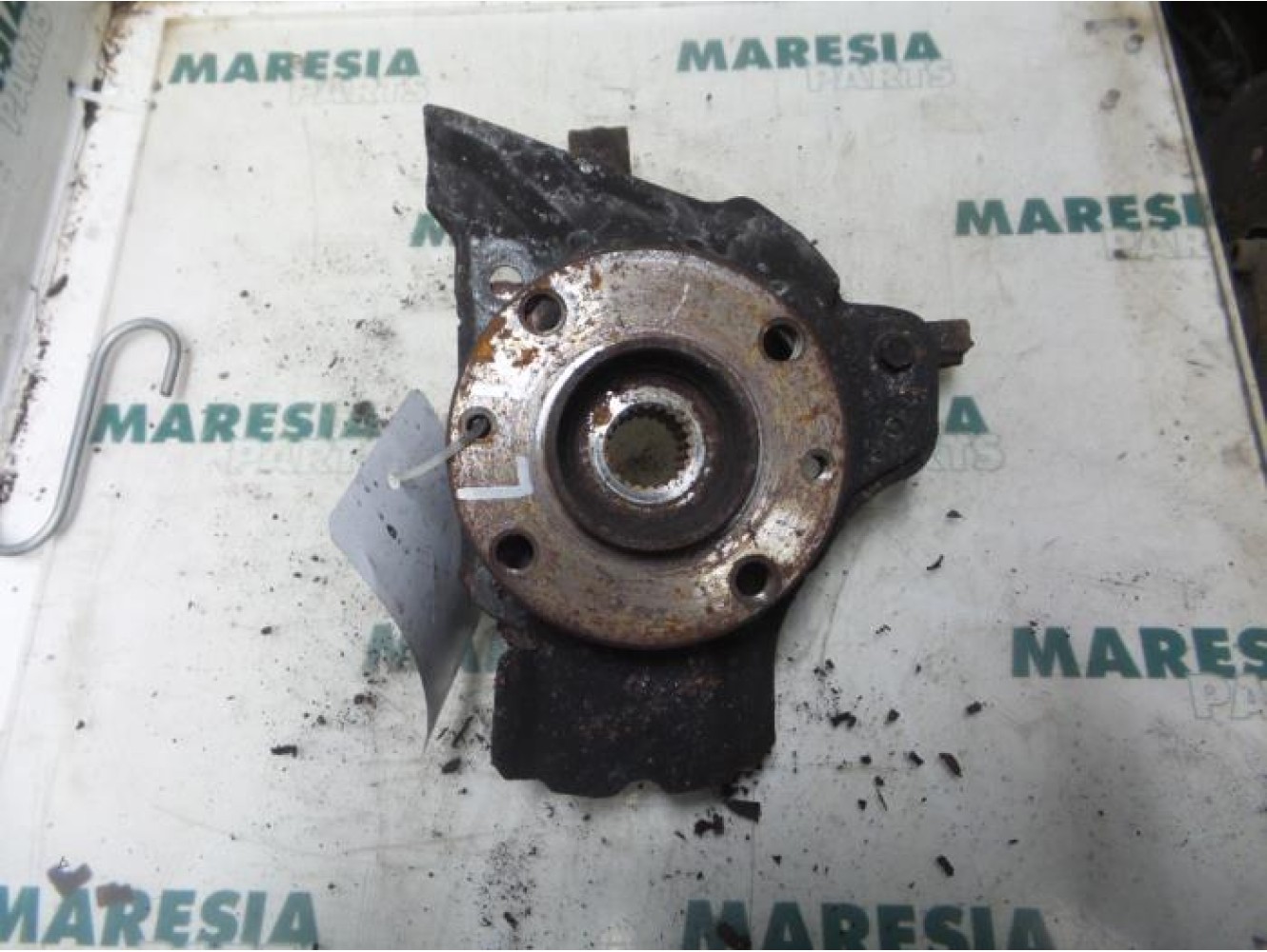 Fiat - Punto - Knuckle, front left