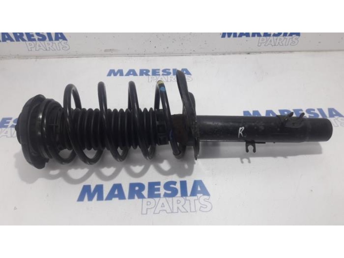 Peugeot - 2008 - Front shock absorber rod, right