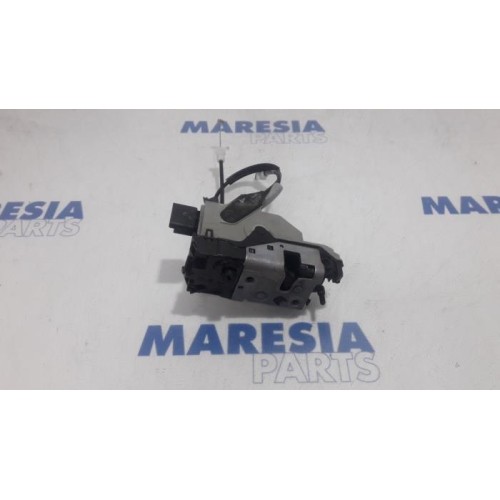 Peugeot - 2008 - Rear door mechanism 4-door, right