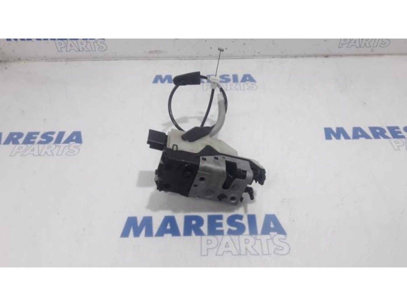 Peugeot - 2008 - Front door lock mechanism 4-door, right