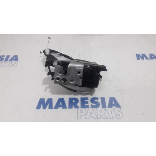 Peugeot - 2008 - Rear door lock mechanism 4-door, left