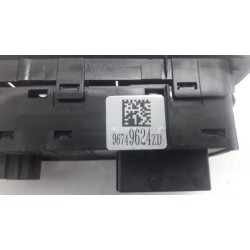 Peugeot - 2008 - Multi-functional window switch