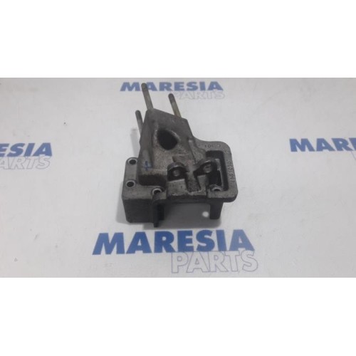 Fiat - Punto - Engine mount