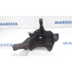 Renault - Megane - Knuckle, front right