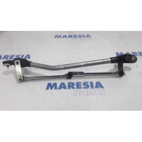 Renault - Megane - Wiper mechanism