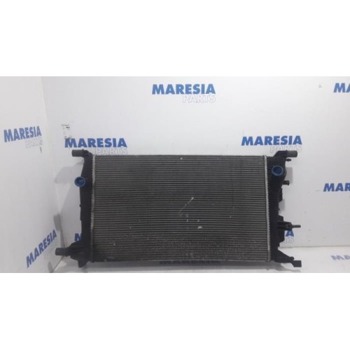 Renault - Megane - Radiator