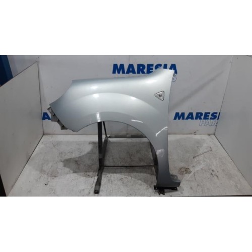 Renault - Kangoo - Front wing, left