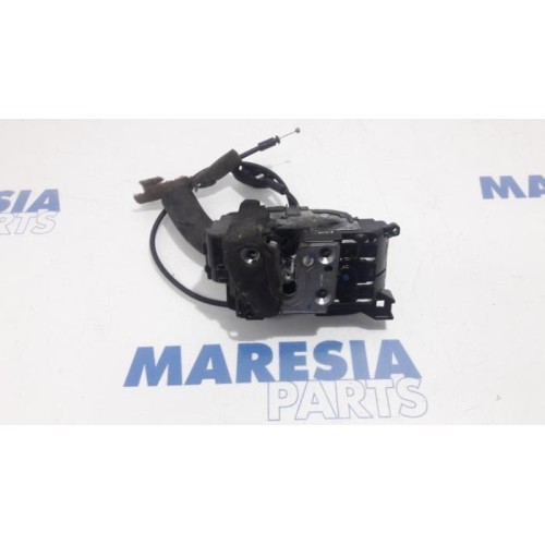 Renault - Megane - Deurslot Mechaniek 4Deurs links-achter
