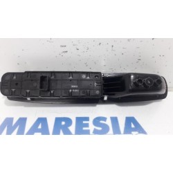 Renault - Megane - Multi-functional window switch