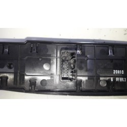 Renault - Megane - Multi-functional window switch