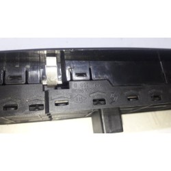 Renault - Megane - Multi-functional window switch