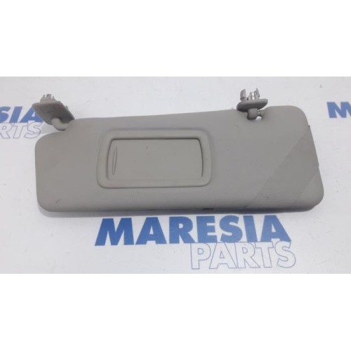 Renault - Megane - Sun visor
