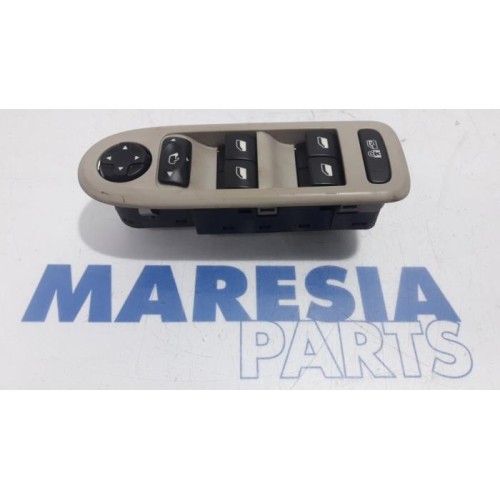 Peugeot - 508 - Multi-functional window switch