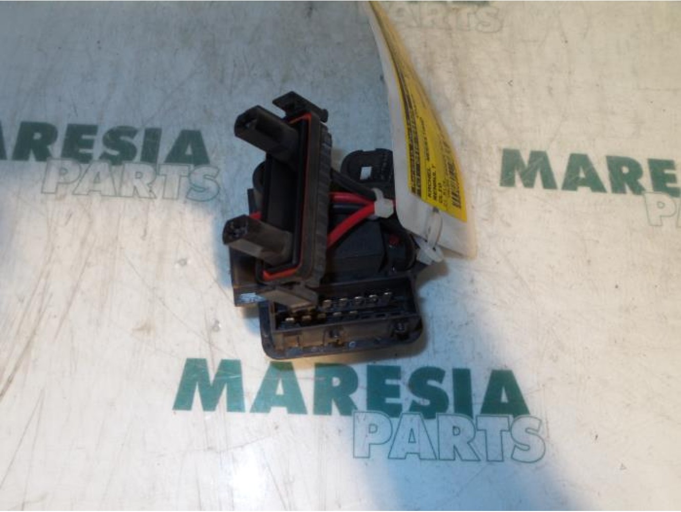 Renault - Clio - Heater resistor