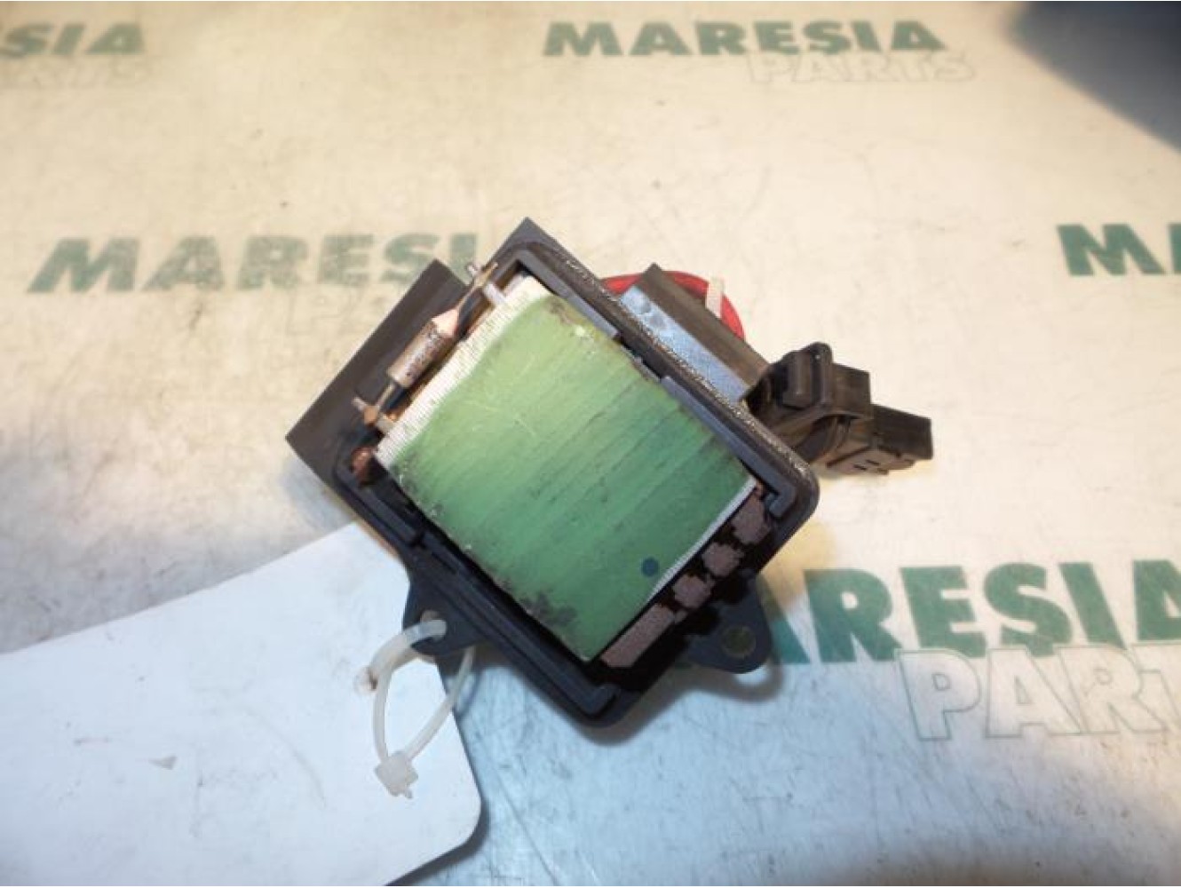 Renault - Clio - Heater resistor
