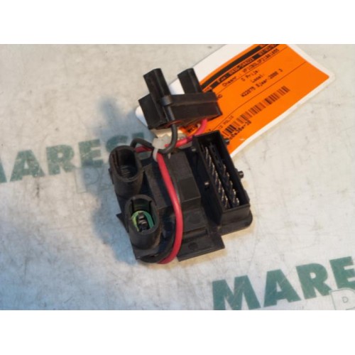 Renault - Clio - Heater resistor