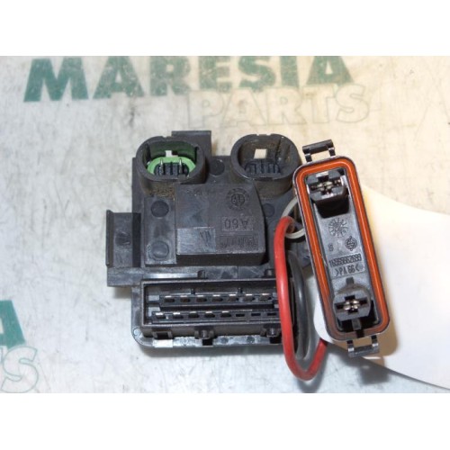 Renault - Clio - Heater resistor
